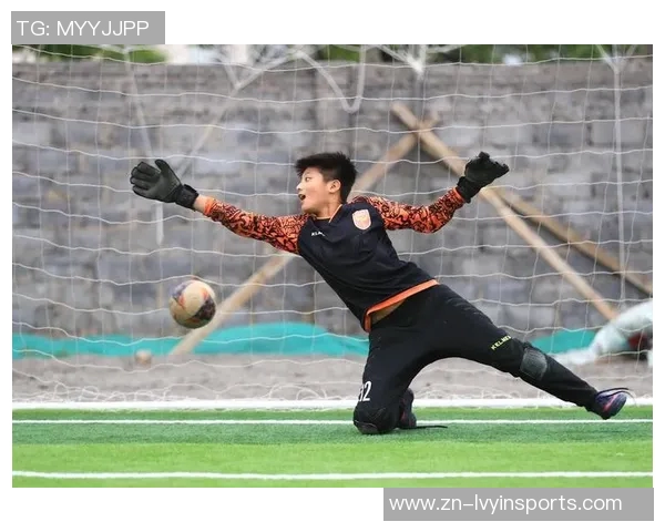 足球演员的魅力与挑战:在绿茵场上演绎人生的精彩瞬间 足球演员的魅力与挑战:在绿茵场上演绎人生的精彩瞬间